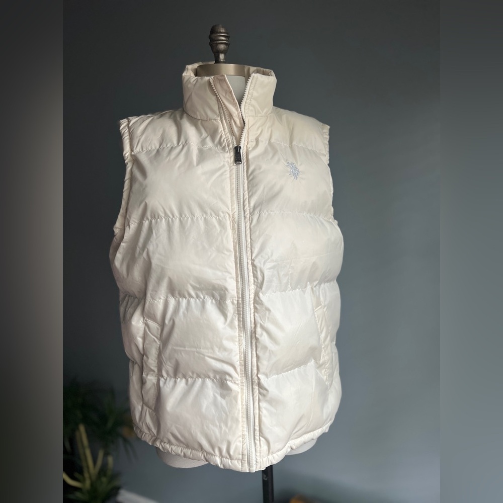 NWOT US Polo Association Cream Puffer Vest Size Medium